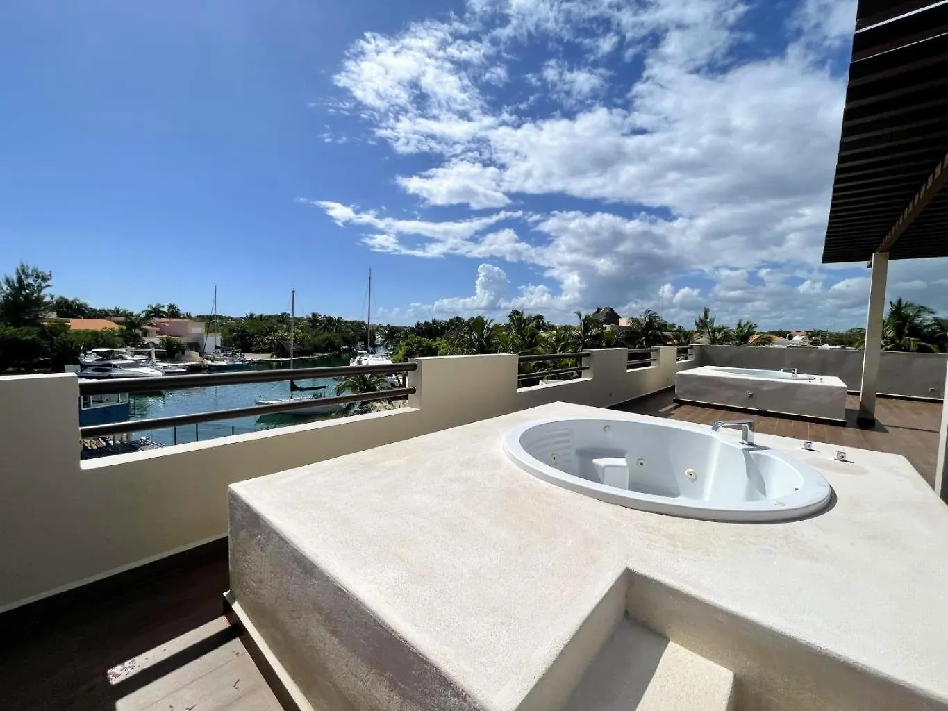 Loft Nautico- Water Views-Steps From The Pool Διαμέρισμα Puerto Aventuras