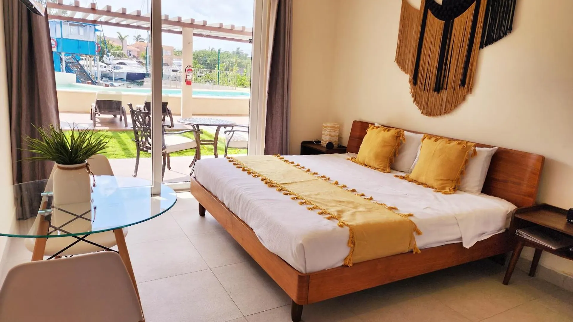Loft Nautico- Water Views-Steps From The Pool ile iletişim
